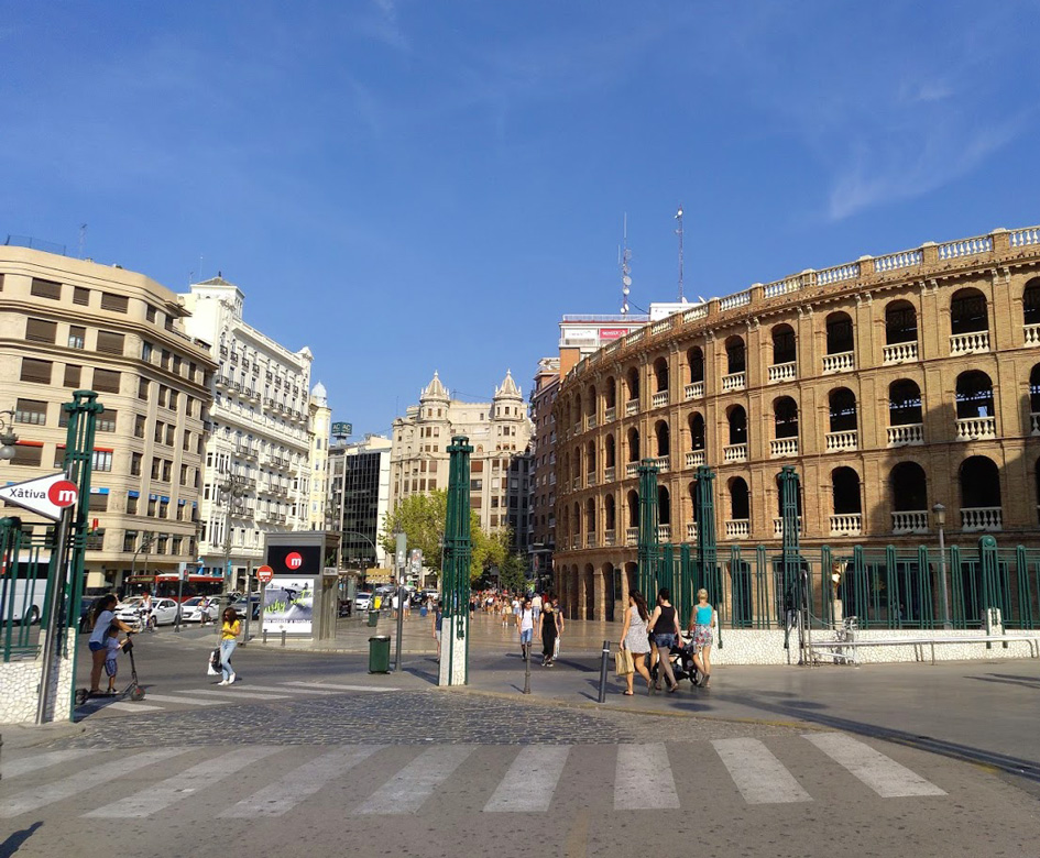 Valencia bullring and street