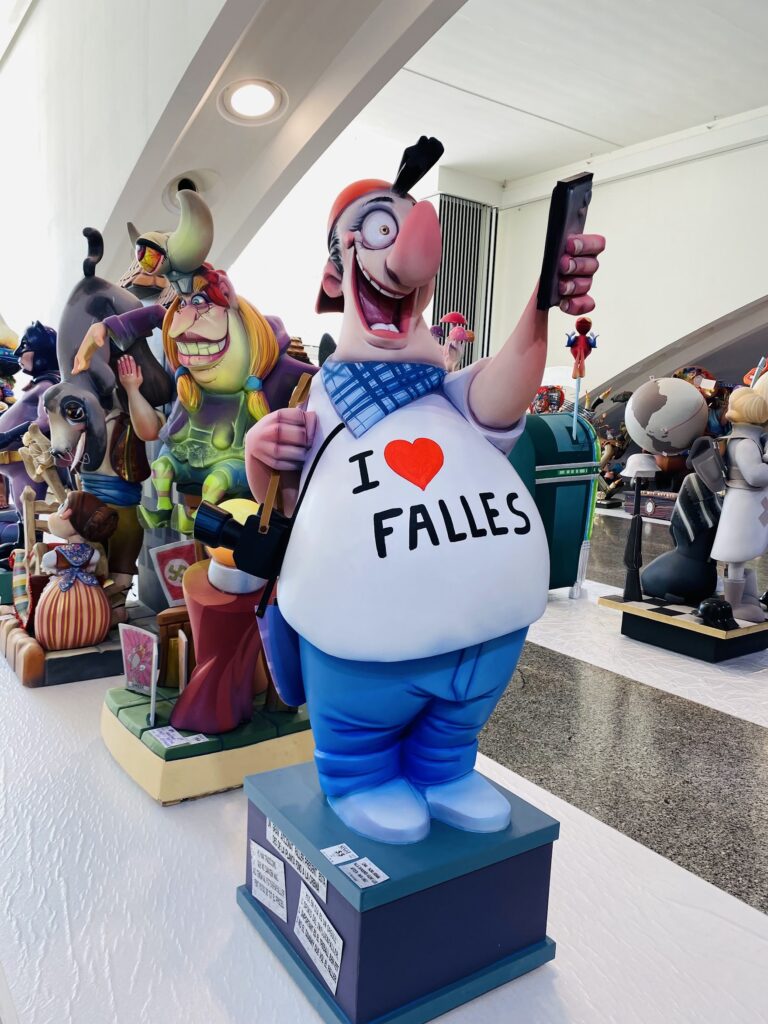 fallas ninot clueless tourist effigy